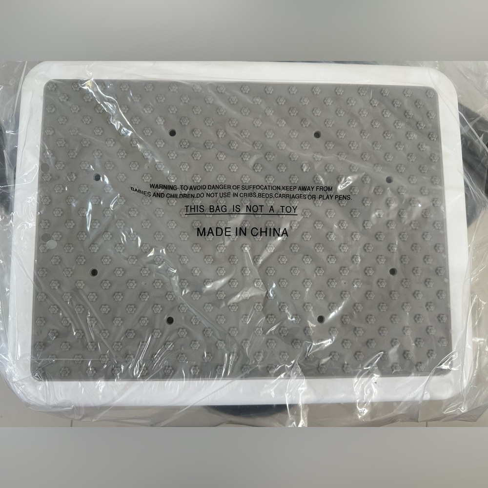 Soyo Step Stool - NIB